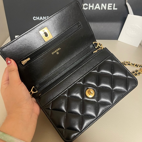 CHANEL Authentic Trendy CC WOC - Picture 6 of 17